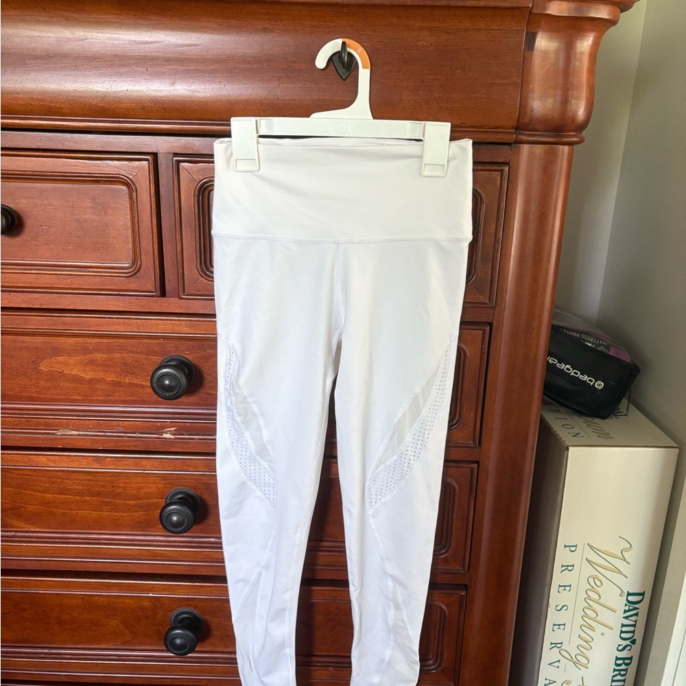 Aerie Soft White Leggings